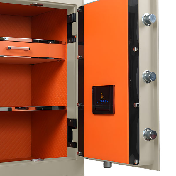 chốt cửa Liberty LB79Pro - vàng