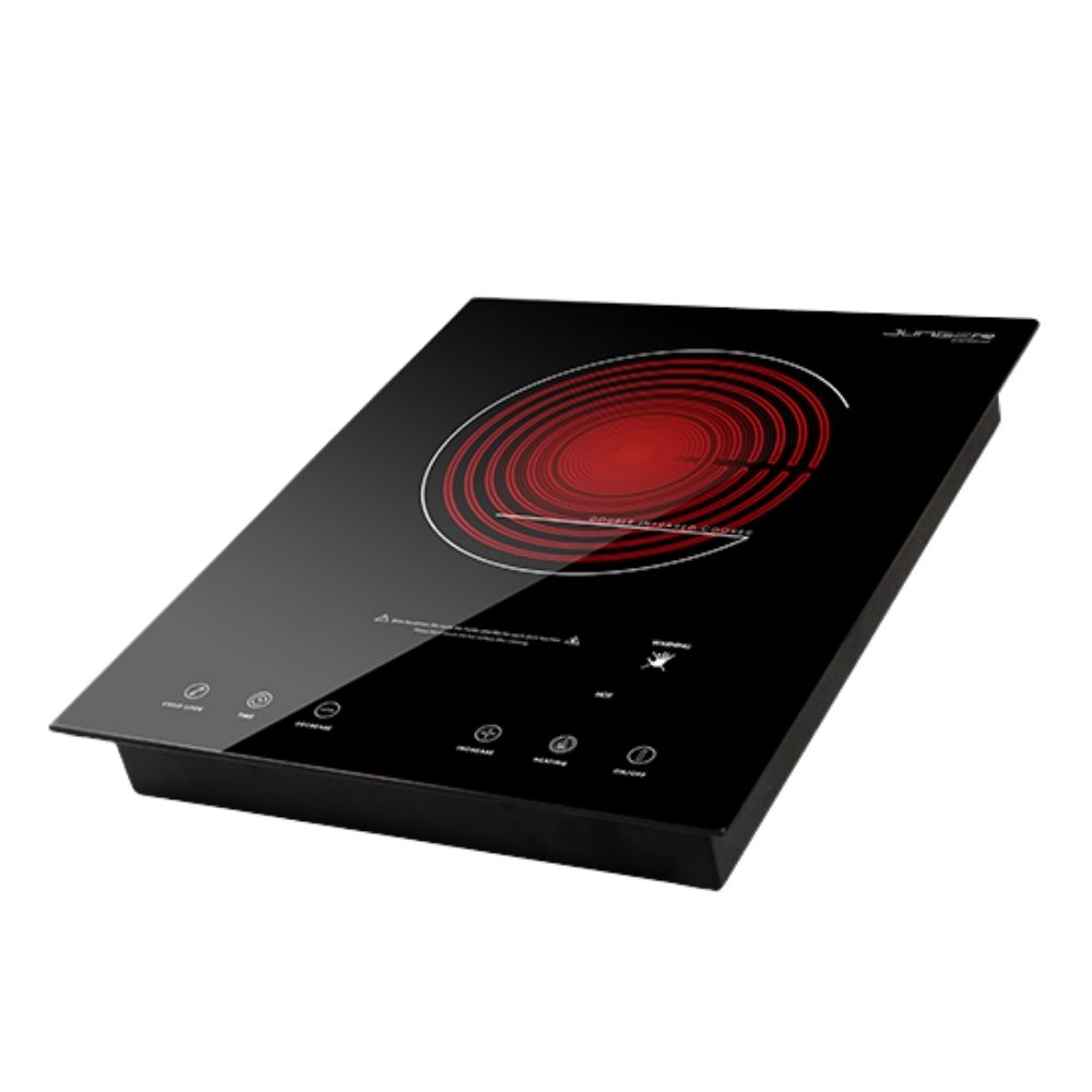 Mặt nghiêng Junger IS-19