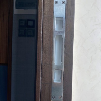 hình lắp đặt thực tế Khóa điện tử Demax SL828 AC 3