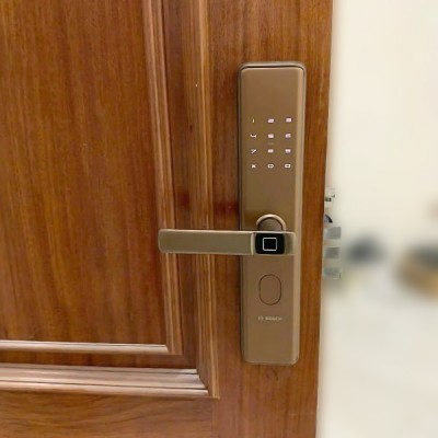 hình thực tế BOSCH ID30 DE VÀNG - 3