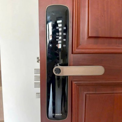 hình thực tế BOSCH ID60 DE VÀNG - 1