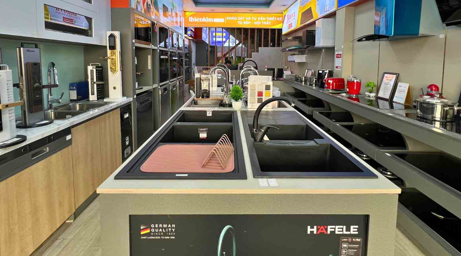 Nên mua rổ kéo 6 tầng Hafele 545.94.122 6 tầng ở đâu?