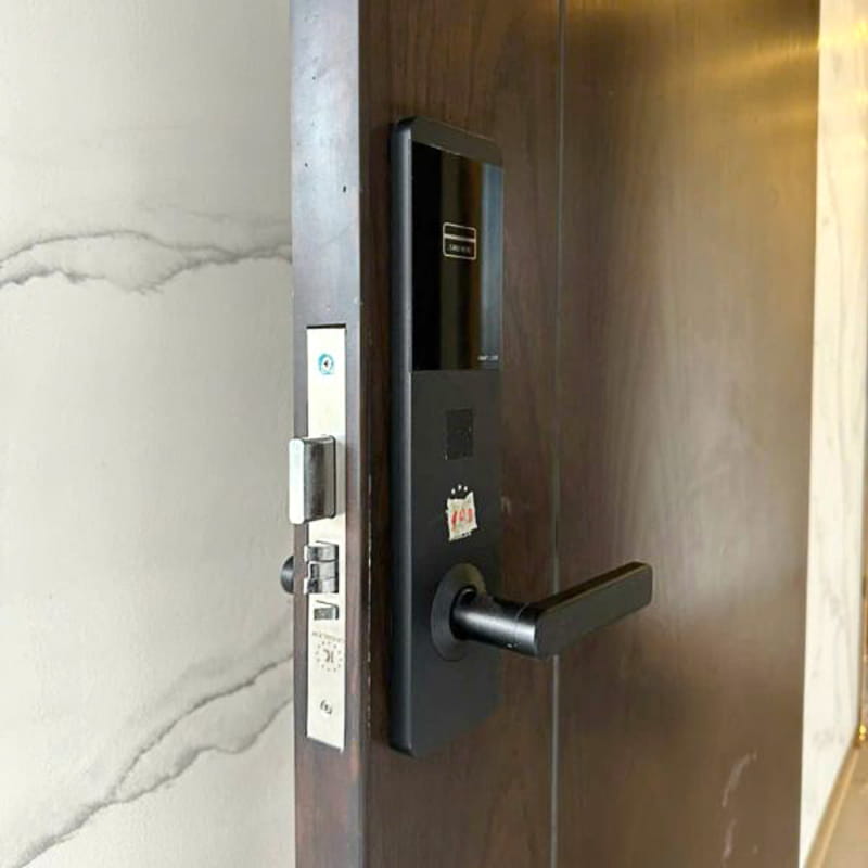 khoá từ khách sạn