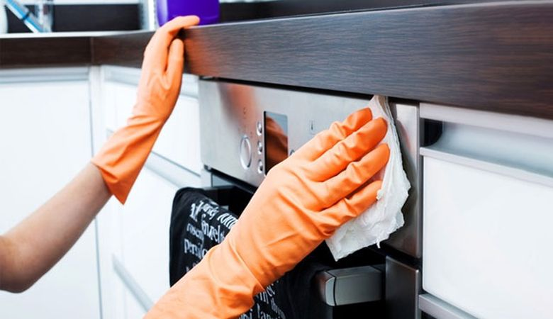 Cách vệ sinh máy rửa chén Malloca - Làm sạch bảng điều khiển