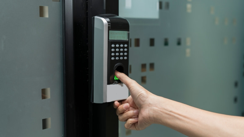 Khởi động lại hệ thống khóa