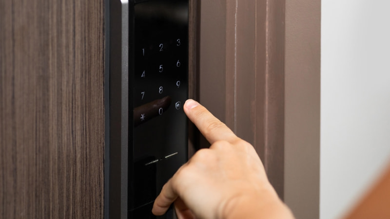 Chọn khóa cửa thẻ từ tích hợp tính năng bảo mật mở rộng