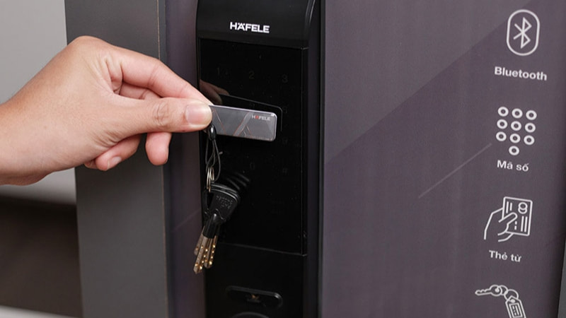 Review khóa cửa thẻ từ Hafele