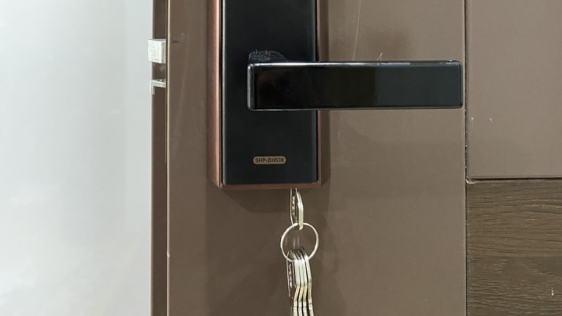 Hướng dẫn mở khóa vân tay khi hết pin