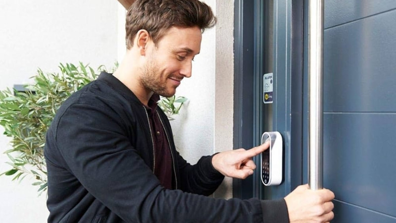 Tầm quan trọng của việc thay khóa vân tay mới cho căn hộ