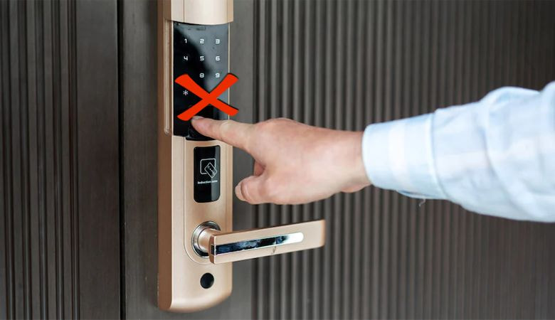 Khóa bị lỗi nhận diện dấu vân tay