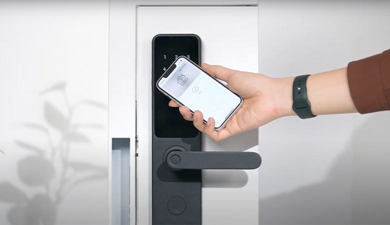 Chức năng khóa kép an toàn của khóa cửa điện tử