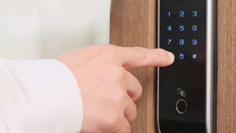 Mở cửa thông minh không cần chìa khóa