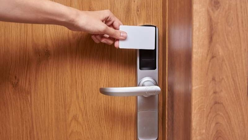 Đôi nét về khóa cửa bằng thẻ từ