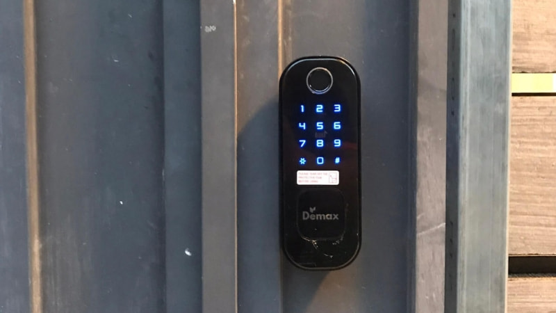 Mua khóa vân tay dành cho cửa sắt chất lượng tại Thiên Kim Home