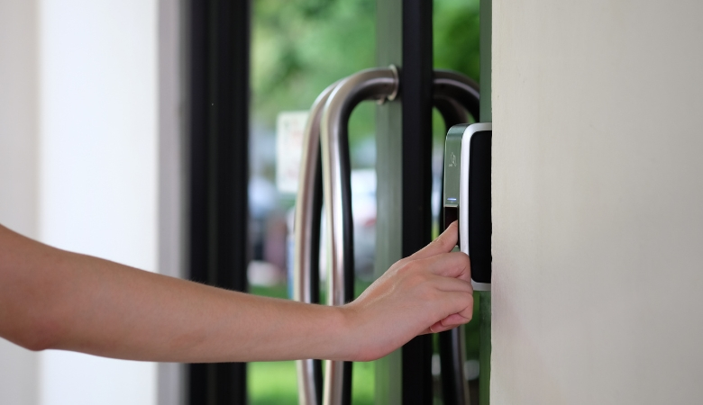 Các thành phần cấu hình khóa vân tay có trong mỗi thiết bị