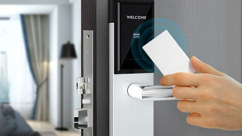 Phương thức mở khóa bằng thẻ từ của khóa vân tay cũng khá được ưa chuộng