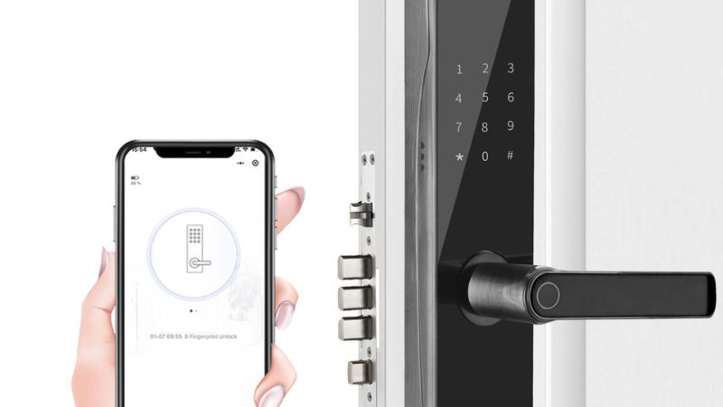 Kết nối với ứng dụng điện thoại giúp bạn dễ dàng quản lý từ xa