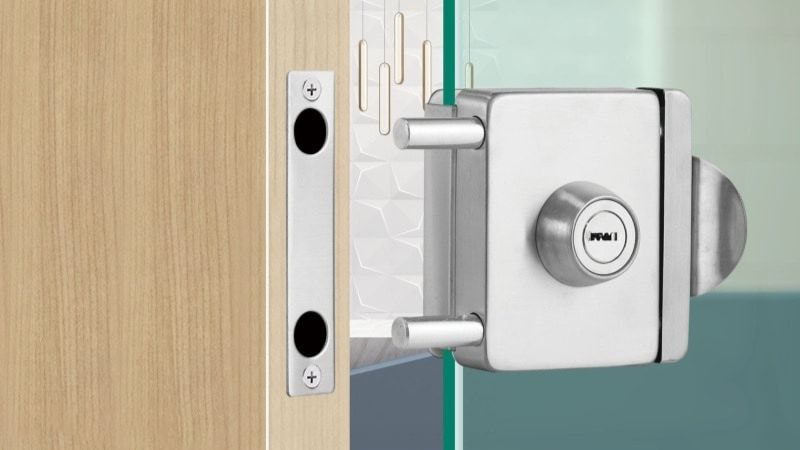 Lựa chọn khóa phù hợp với cửa là điều vô cùng quan trọng