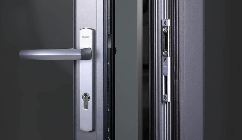 Khóa điện tử được tích hợp nhiều tính năng hiện đại