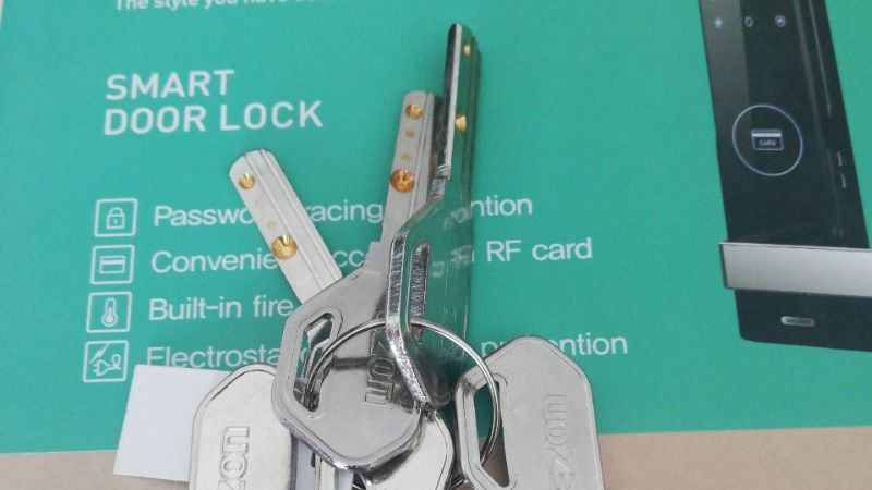 Chìa khóa cơ trong khóa điện tử rất khó để sao chép