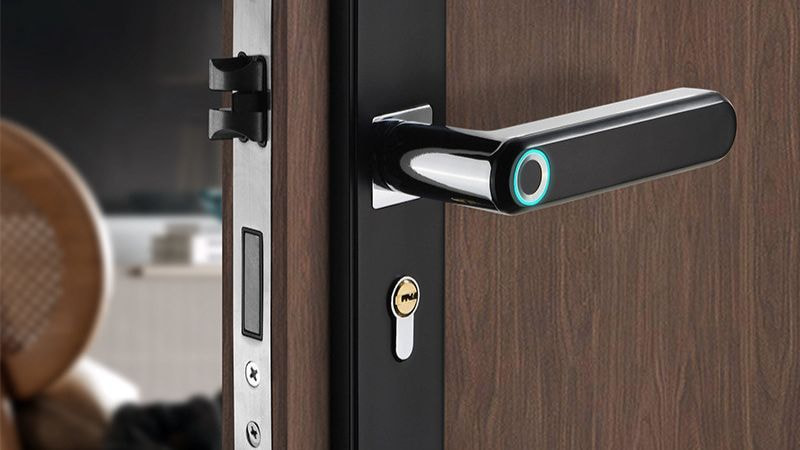 Cần chú trọng đến chất liệu khóa cửa khi chọn mua sản phẩm