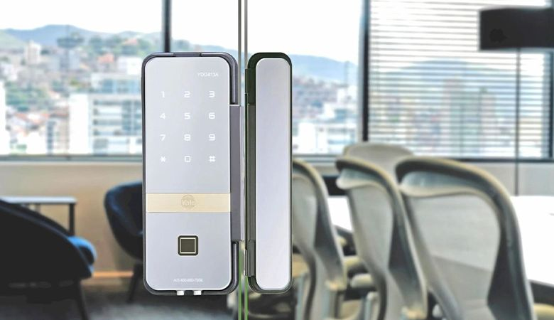 Những điều cần lưu ý khi mua khóa cửa kính