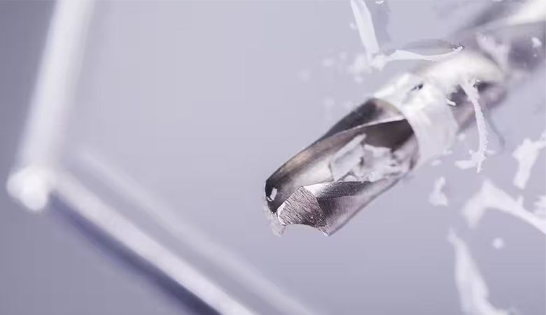 Các bước lắp đặt khóa cửa kính chi tiết