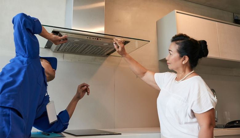 Vì sao nên chọn dịch vụ sửa chữa máy hút mùi Malloca chuyên nghiệp? - Kỹ thuật viên giàu kinh nghiệm và chuyên môn cao