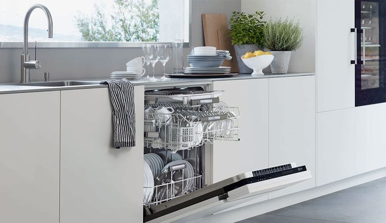 Lưu ý về an toàn và sử dụng máy rửa chén Malloca đúng cách - Không để các vật liệu dễ cháy gần máy