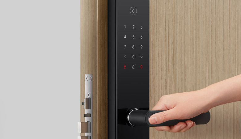 Các loại hệ thống báo động của khóa cửa vân tay - Báo động pin yếu