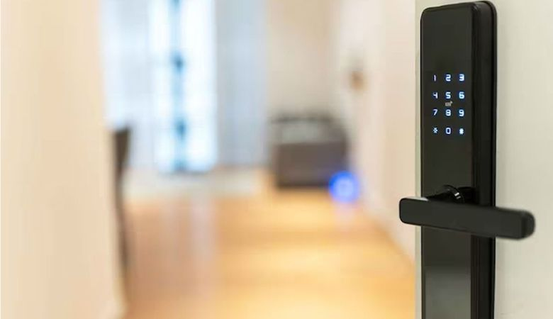 Một số loại cửa lắp được khóa thẻ từ