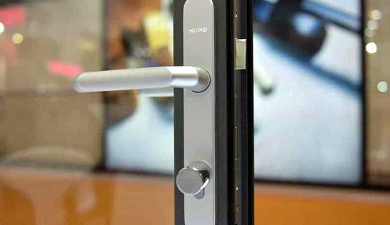 Tư vấn chọn mua khóa cửa nhôm xingfa phù hợp - chất liệu