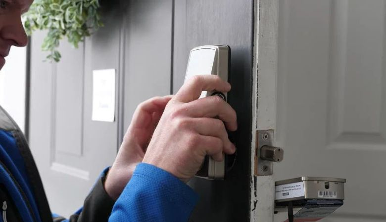 Khi nào cần bảo dưỡng khóa thẻ từ khách sạn?