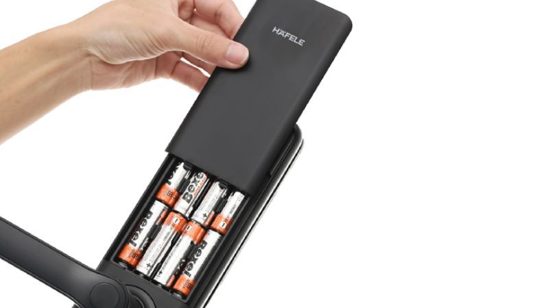 Cách bảo dưỡng khóa thẻ từ khách sạn đơn giản