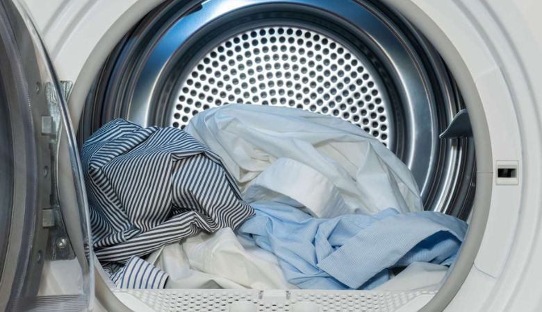 Các yếu tố ảnh hưởng đến tốc độ làm khô quần áo - Độ dày của quần áo