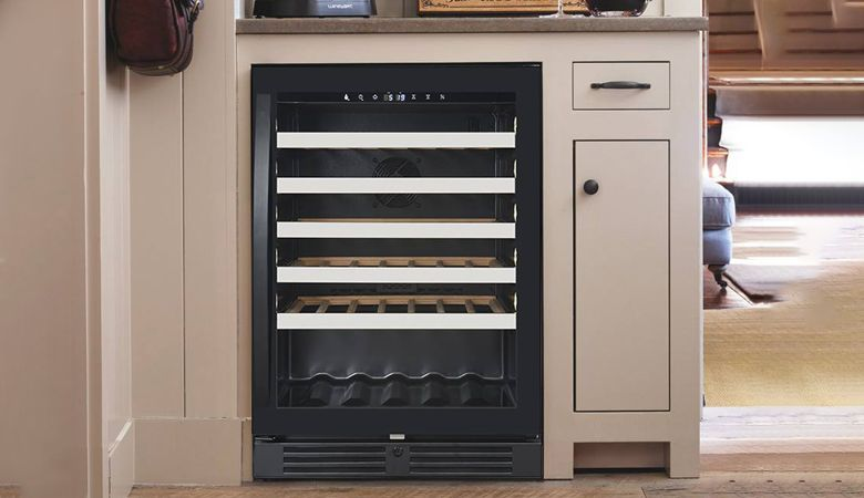 Có nên mua tủ rượu vang gia đình Malloca không?