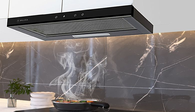 Cách lắp đặt máy hút mùi chi tiết - Bước 3: Gắn máy hút mùi lên tường hoặc trần nhà