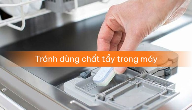 Lưu ý khi sử dụng máy sấy chén Malloca - Tránh dùng chất tẩy trong máy