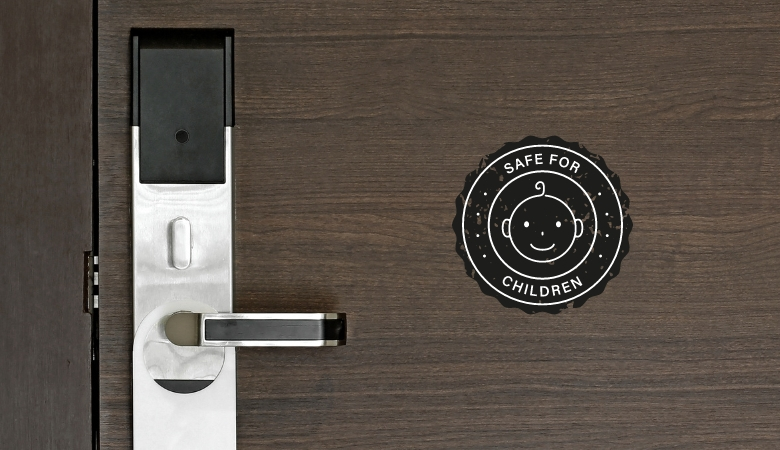 Tại sao nên sử dụng pin Alkaline cho khóa từ - An toàn và ít rò rỉ