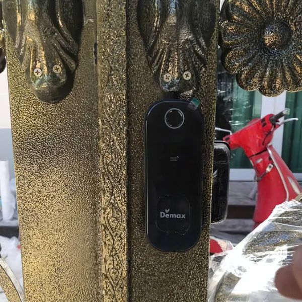 khóa cổng vân tay cho nhà trọ 27
