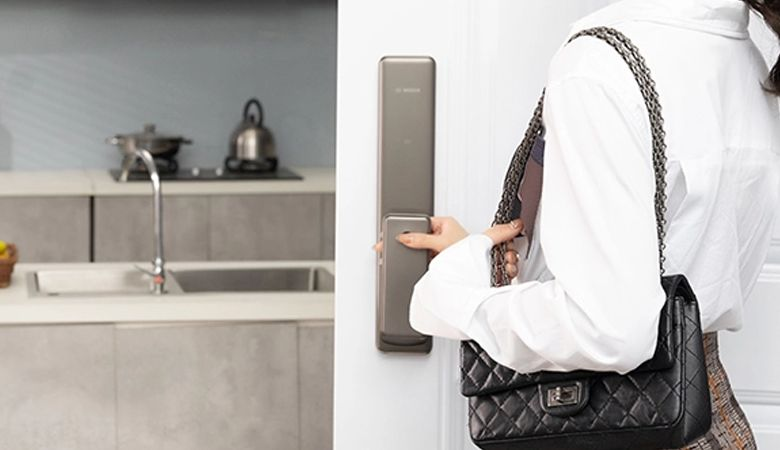 8 tiêu chí lựa chọn khóa cửa phòng điện tử - Độ bền và chất liệu