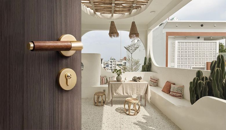 Một số phong cách thiết kế khóa cửa phổ biến hiện nay - Phong cách Địa Trung Hải