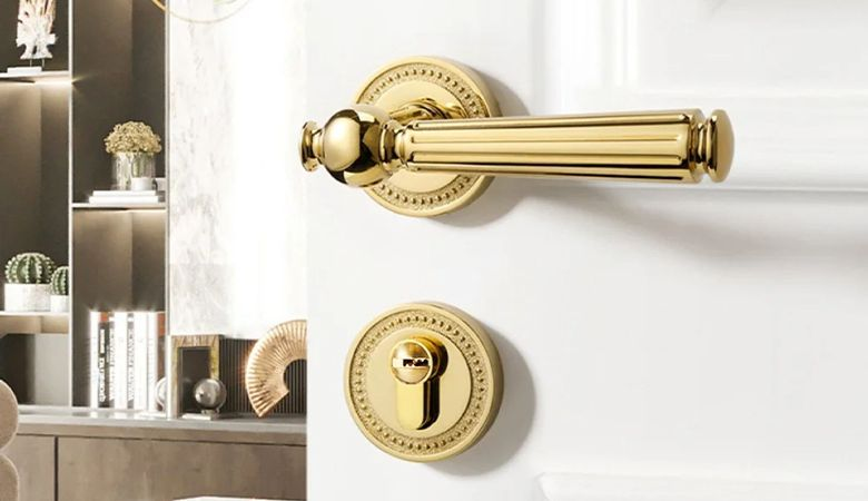 Gợi ý lựa chọn mẫu khóa cửa phù hợp với phong cách nhà - Phong cách cổ điển