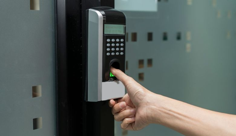 Các loại hệ thống kiểm soát truy cập vân tay