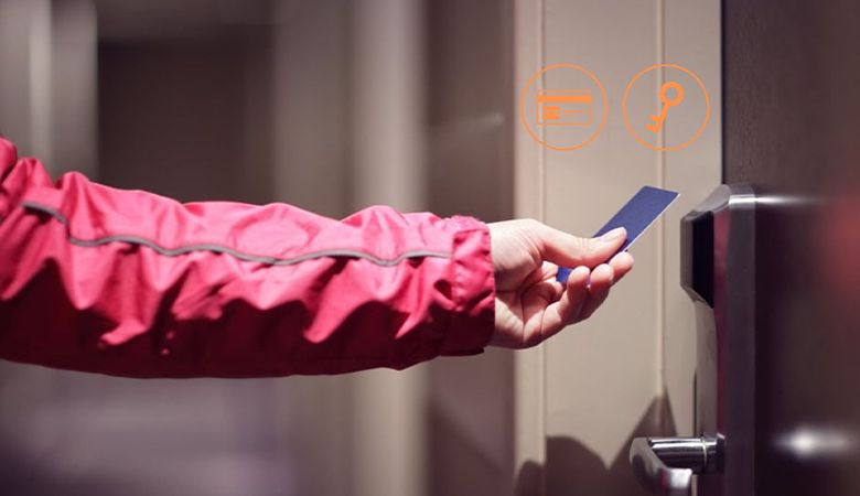 Tính năng và chức năng của khóa thẻ từ khách sạn