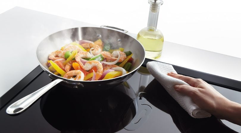 Bếp từ 2 vùng nấu: Tối ưu hóa không gian và đa nhiệm trong nấu ăn