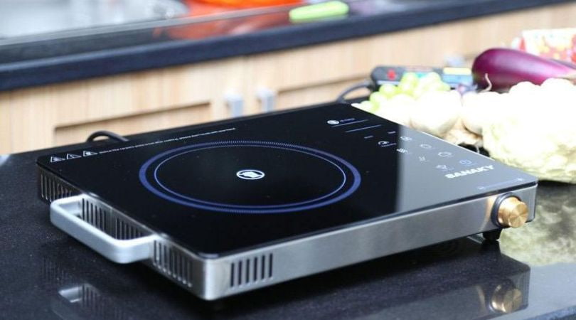 Những ưu điểm đáng chú ý của bếp từ nổi so với bếp gas truyền thống