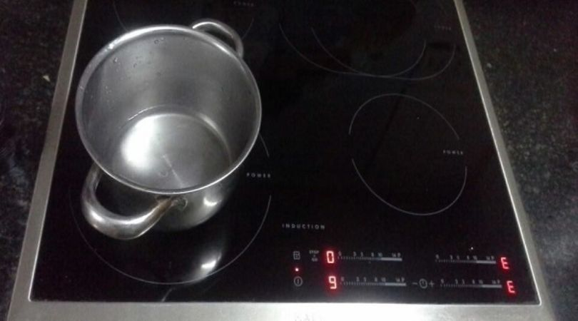 Lỗi E9 trong bếp từ