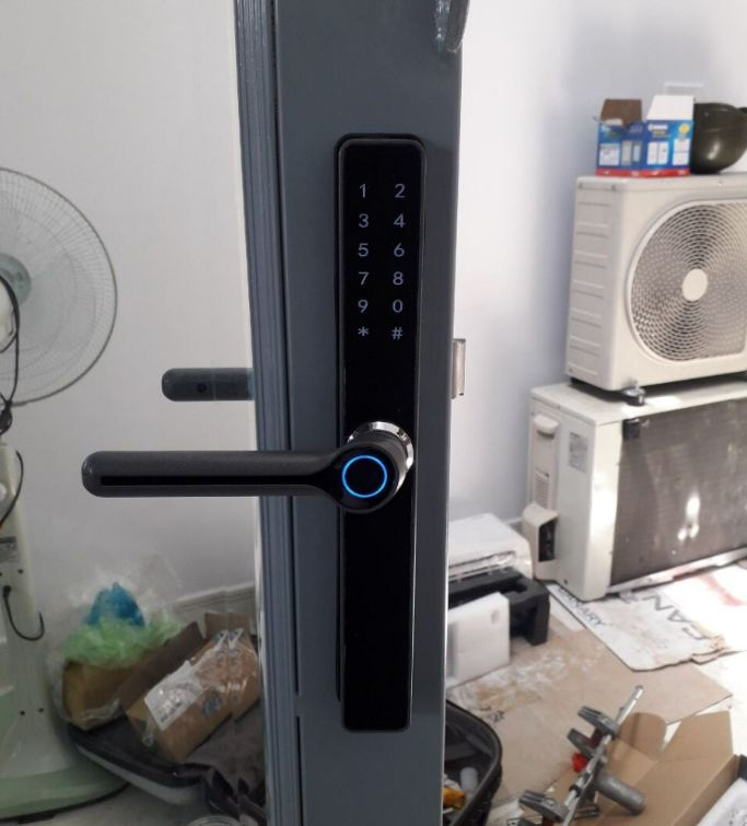 Tại sao khóa cửa sổ nhôm kính quan trọng