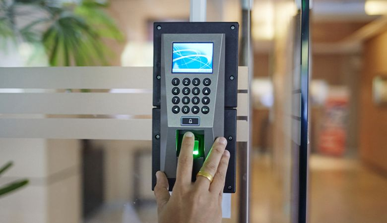 Công dụng hữu ích của khóa vân tay cho công ty